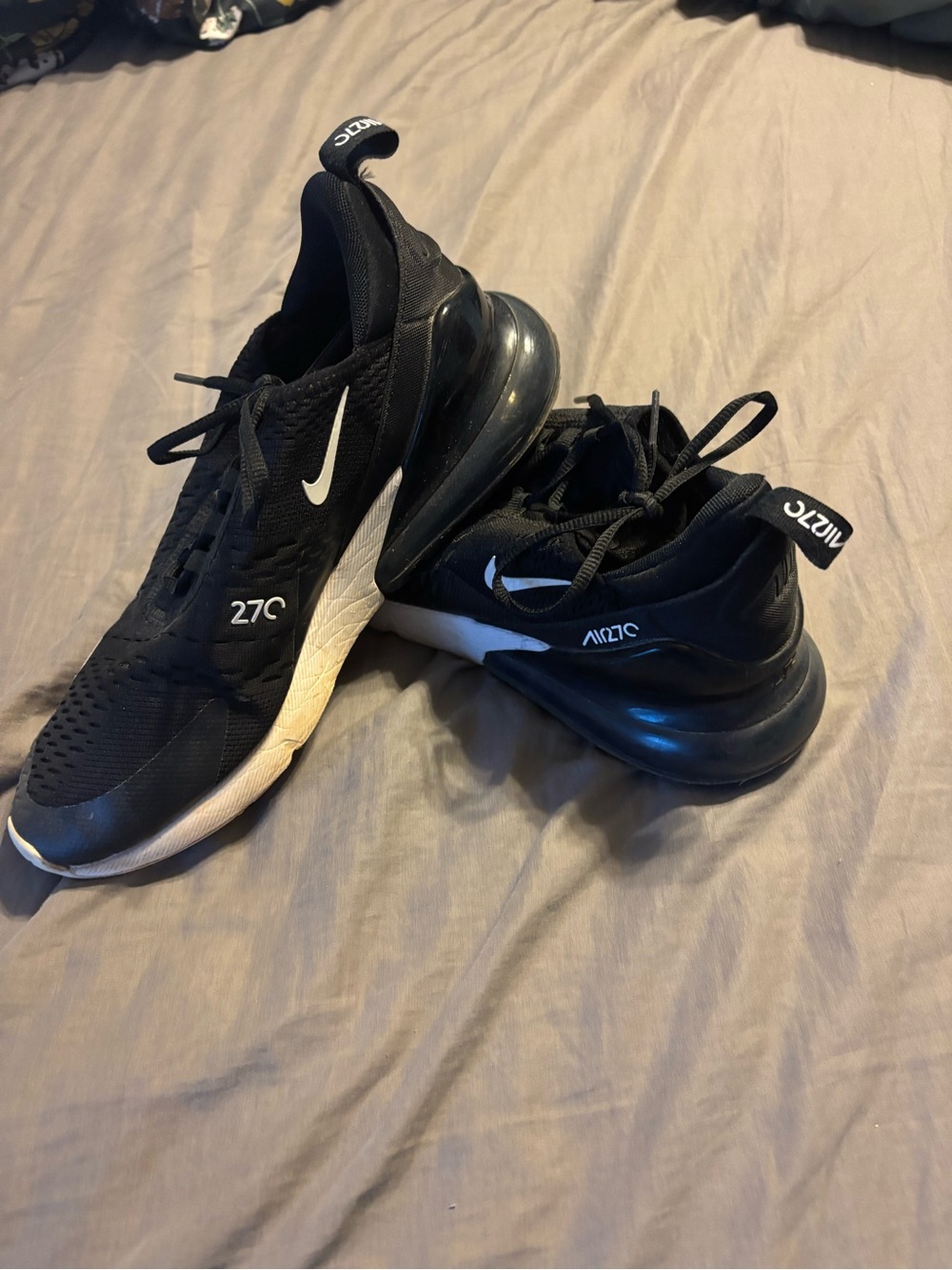Men’s Nike AirMax 270 shoes
